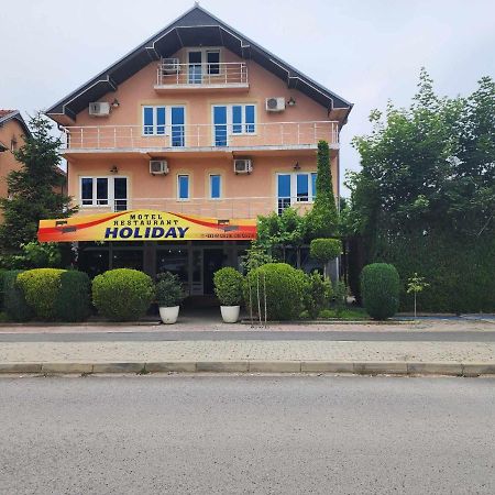 Holiday Uroševac Exterior foto